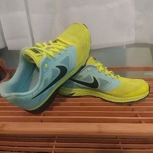 Nike Zoom Fly: Women's Neon Yellow + Baby Blue 7.5